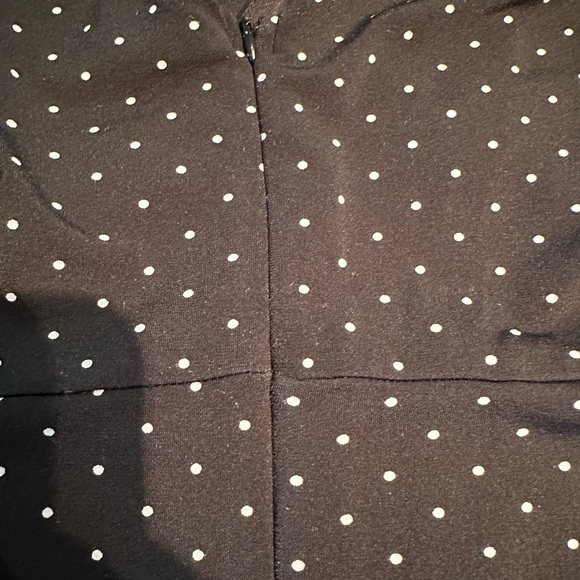 Black Dress (with small white points) - Picture 4 of 4